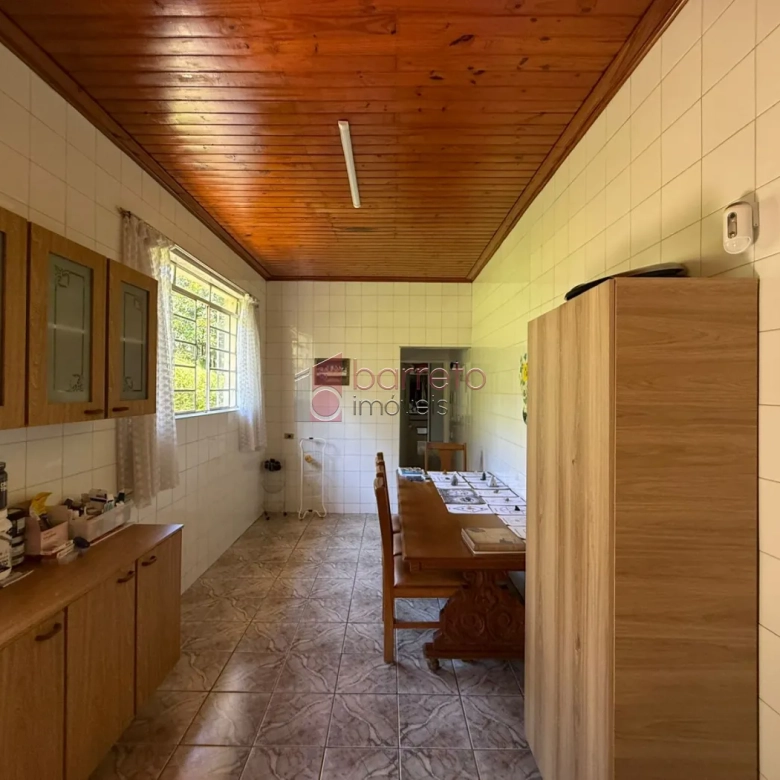 CHÁCARA COM 06 SUÍTES À VENDA NO CONDOMÍNIO PARQUE DA FAZENDA EM ITATIBA/SP