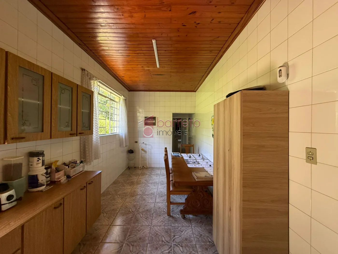 CHÁCARA COM 06 SUÍTES À VENDA NO CONDOMÍNIO PARQUE DA FAZENDA EM ITATIBA/SP