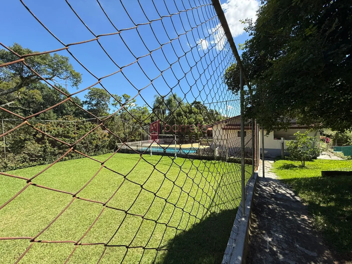 CHÁCARA COM 06 SUÍTES À VENDA NO CONDOMÍNIO PARQUE DA FAZENDA EM ITATIBA/SP