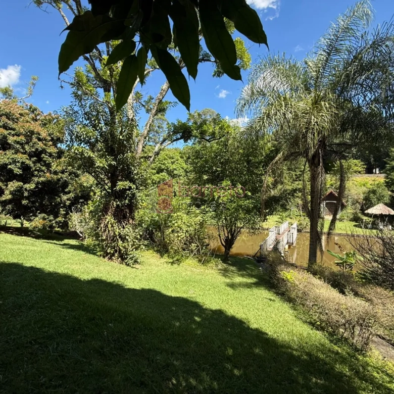CHÁCARA COM 06 SUÍTES À VENDA NO CONDOMÍNIO PARQUE DA FAZENDA EM ITATIBA/SP