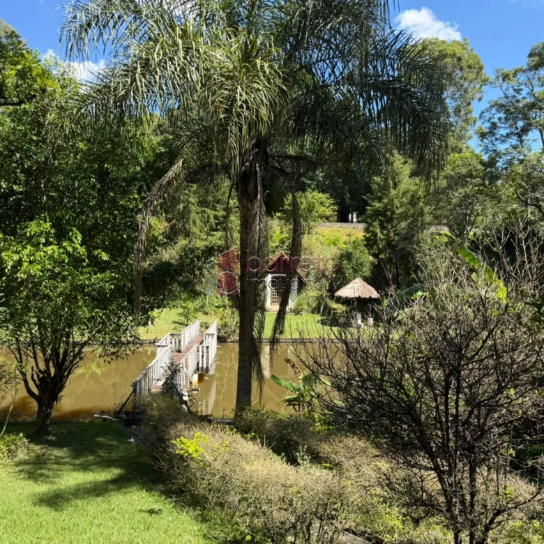 CHÁCARA COM 06 SUÍTES À VENDA NO CONDOMÍNIO PARQUE DA FAZENDA EM ITATIBA/SP