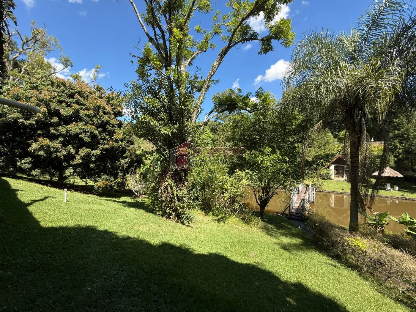 CHÁCARA COM 06 SUÍTES À VENDA NO CONDOMÍNIO PARQUE DA FAZENDA EM ITATIBA/SP