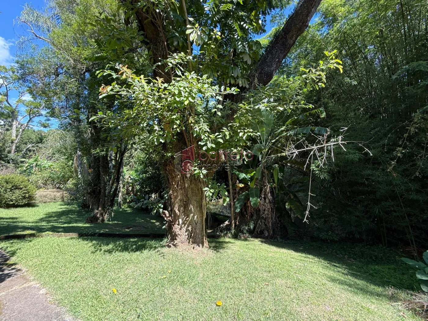 CHÁCARA COM 06 SUÍTES À VENDA NO CONDOMÍNIO PARQUE DA FAZENDA EM ITATIBA/SP