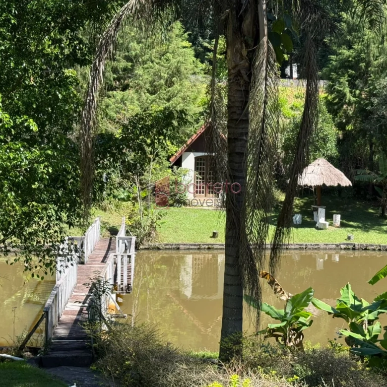 CHÁCARA COM 06 SUÍTES À VENDA NO CONDOMÍNIO PARQUE DA FAZENDA EM ITATIBA/SP