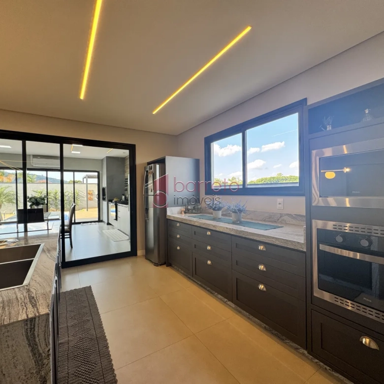 CASA TÉRREA À VENDA – 03 QUARTOS – CONDOMÍNIO ALTO DA BOA VISTA – ITUPEVA/SP