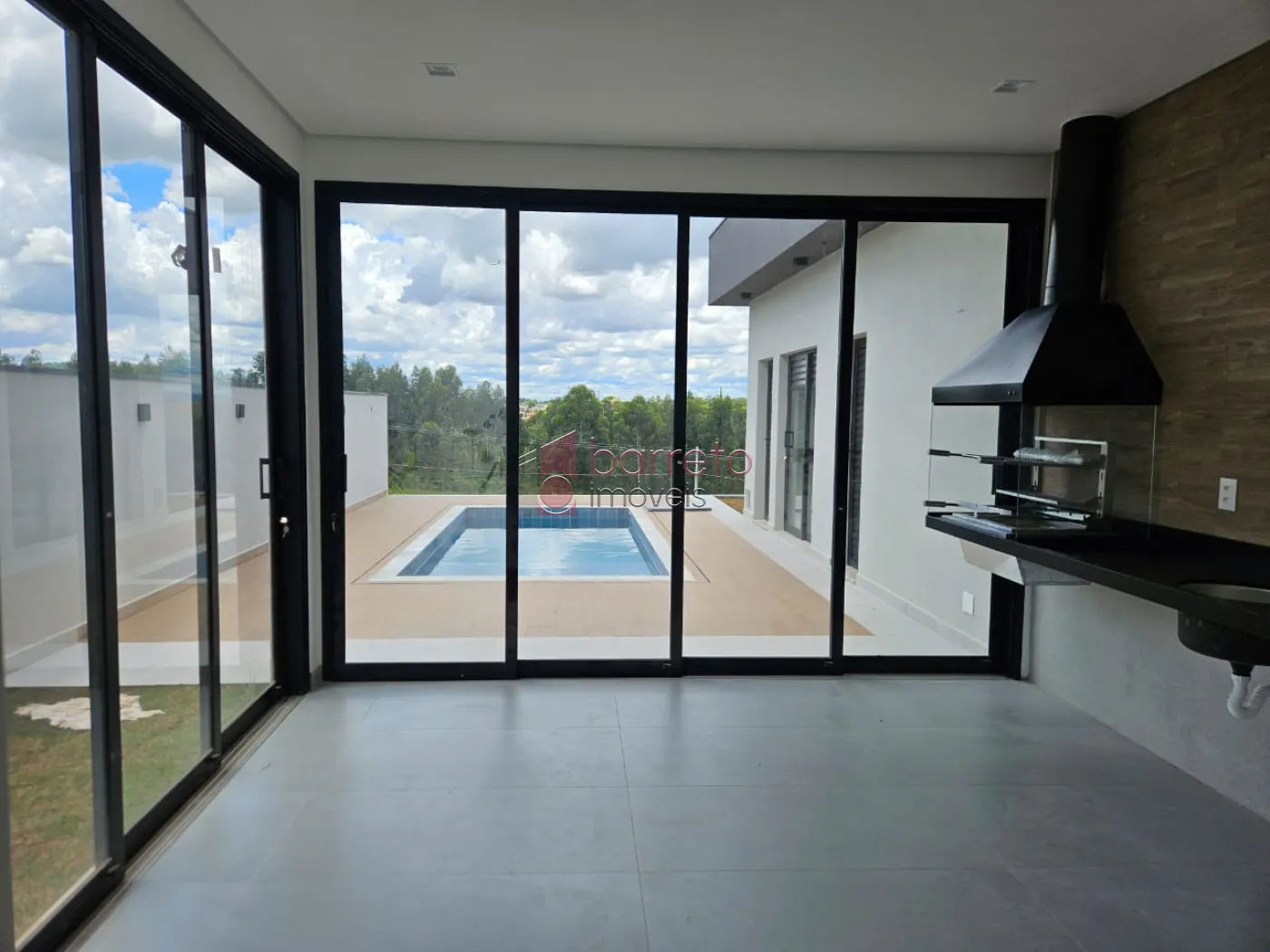 CASA NOVA COM PISCINA À VENDA NO CONDOMÍNIO IBI ARAM II – ITUPEVA/SP