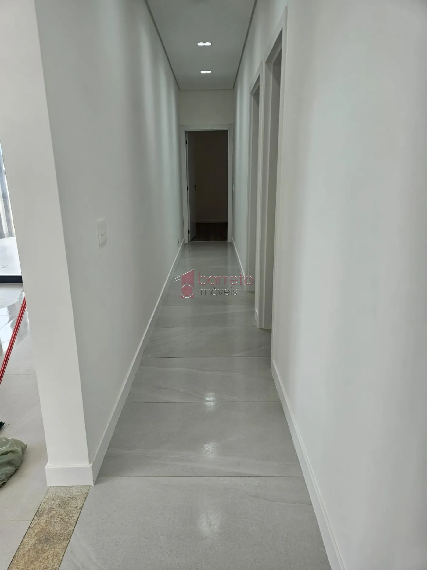 CASA NOVA COM PISCINA À VENDA NO CONDOMÍNIO IBI ARAM II – ITUPEVA/SP
