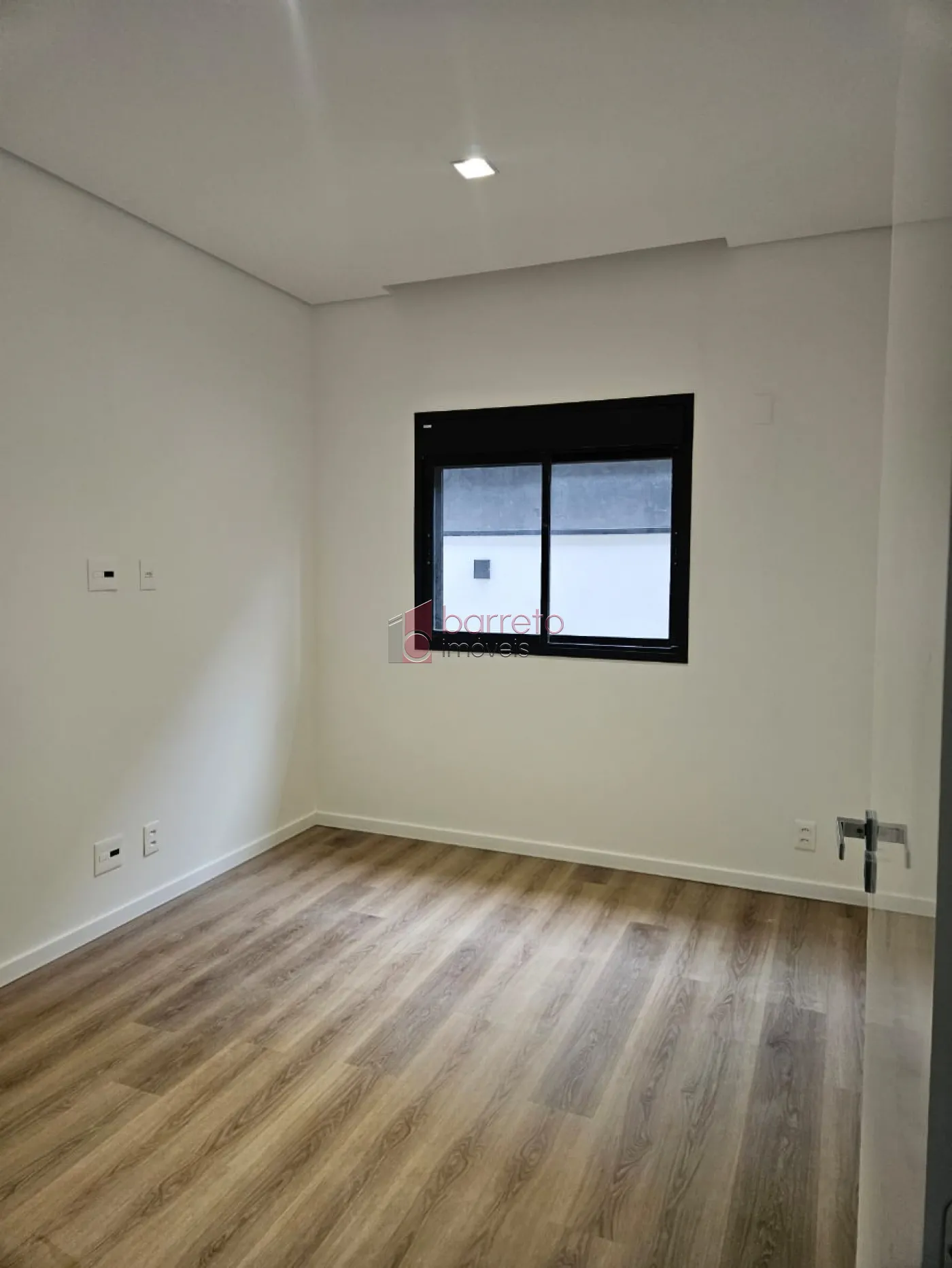 CASA NOVA COM PISCINA À VENDA NO CONDOMÍNIO IBI ARAM II – ITUPEVA/SP