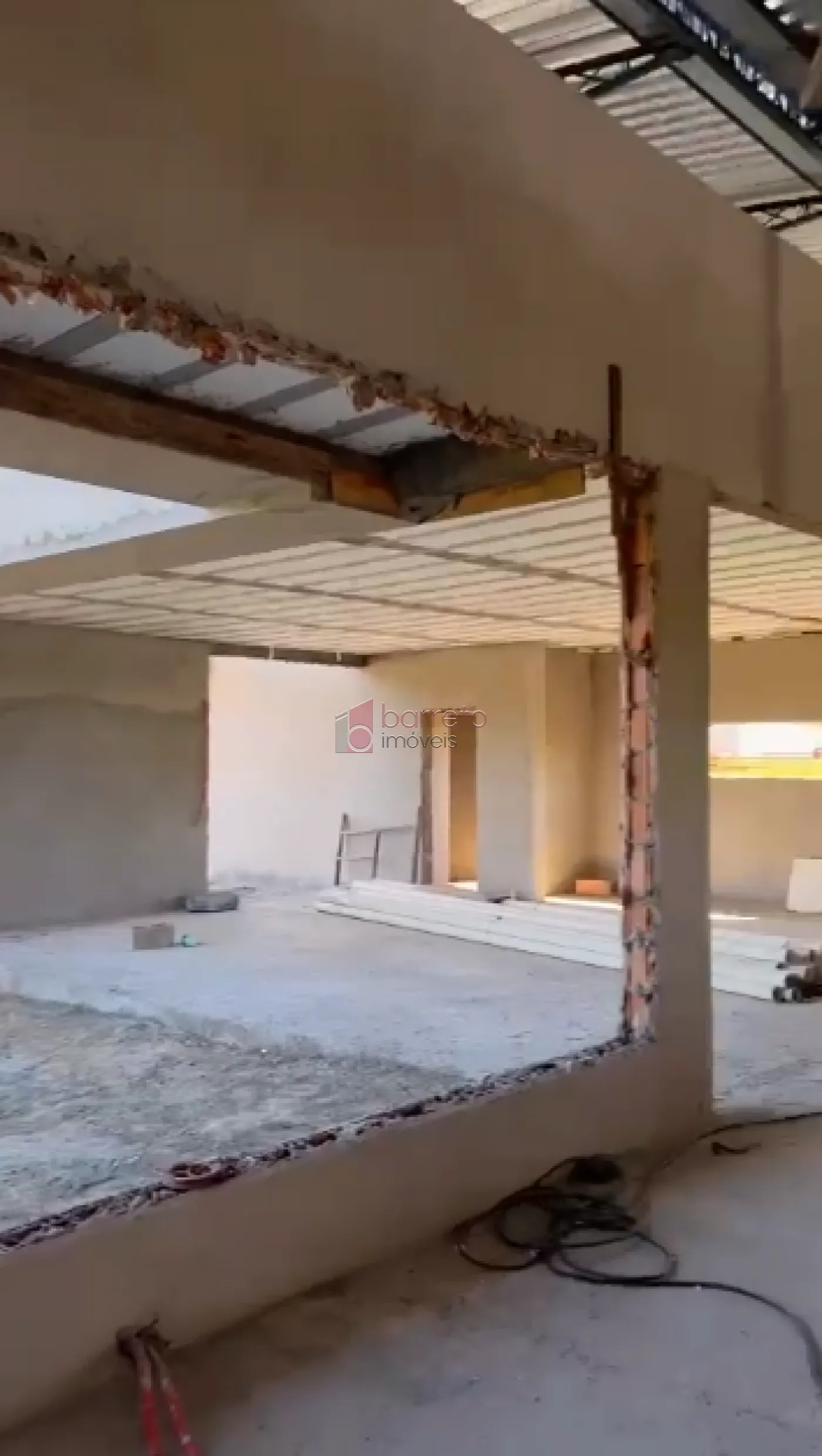 CASA EM CONSTRUÇÃO À VENDA NO CONDOMÍNIO TERRAS DA ALVORADA EM JUNDIAÍ/SP