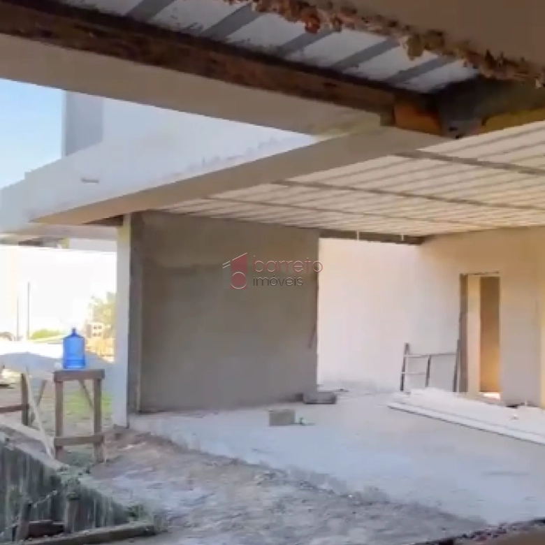CASA EM CONSTRUÇÃO À VENDA NO CONDOMÍNIO TERRAS DA ALVORADA EM JUNDIAÍ/SP
