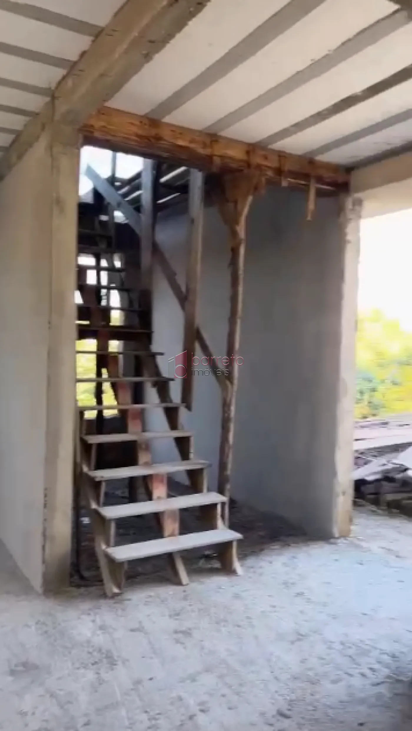 CASA EM CONSTRUÇÃO À VENDA NO CONDOMÍNIO TERRAS DA ALVORADA EM JUNDIAÍ/SP