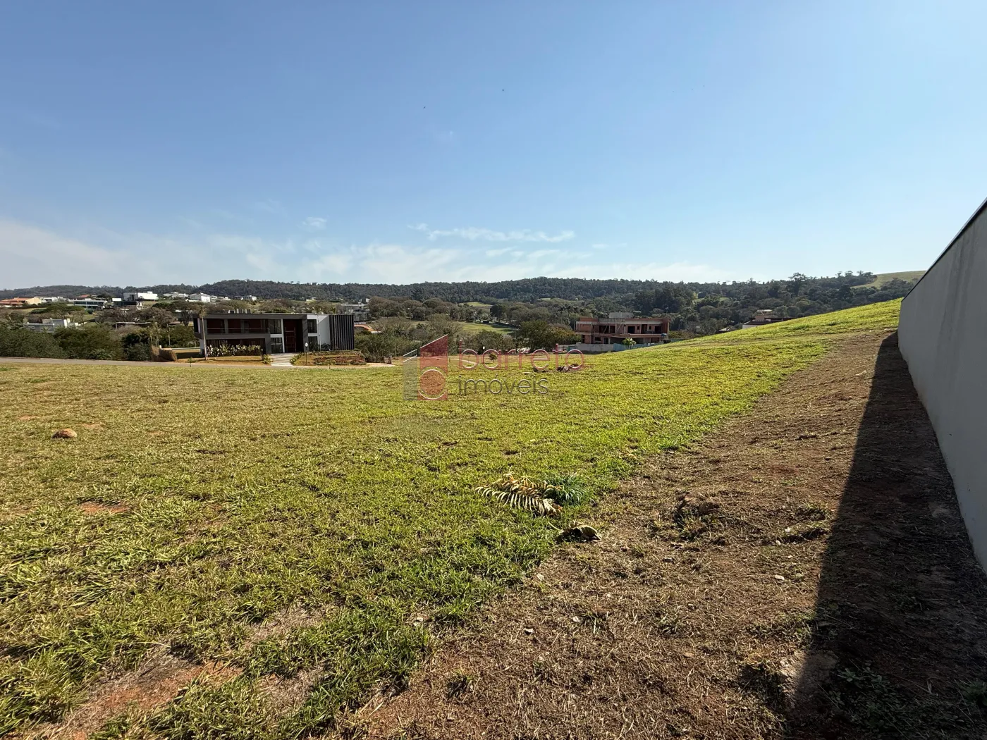 itupeva-terreno-condominio-parque-residencial-almerinda-chaves-26-08-2025_16-19-34-1 TERRENO PLANO À VENDA NO CONDOMÍNIO FAZENDA SERRA AZUL II EM ITUPEVA/SP