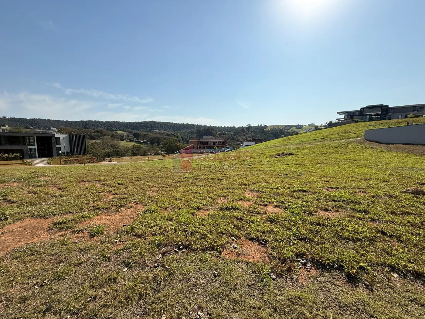 TERRENO PLANO À VENDA NO CONDOMÍNIO FAZENDA SERRA AZUL II EM ITUPEVA/SP