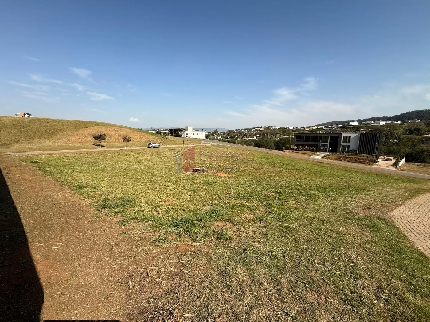 TERRENO PLANO À VENDA NO CONDOMÍNIO FAZENDA SERRA AZUL II EM ITUPEVA/SP