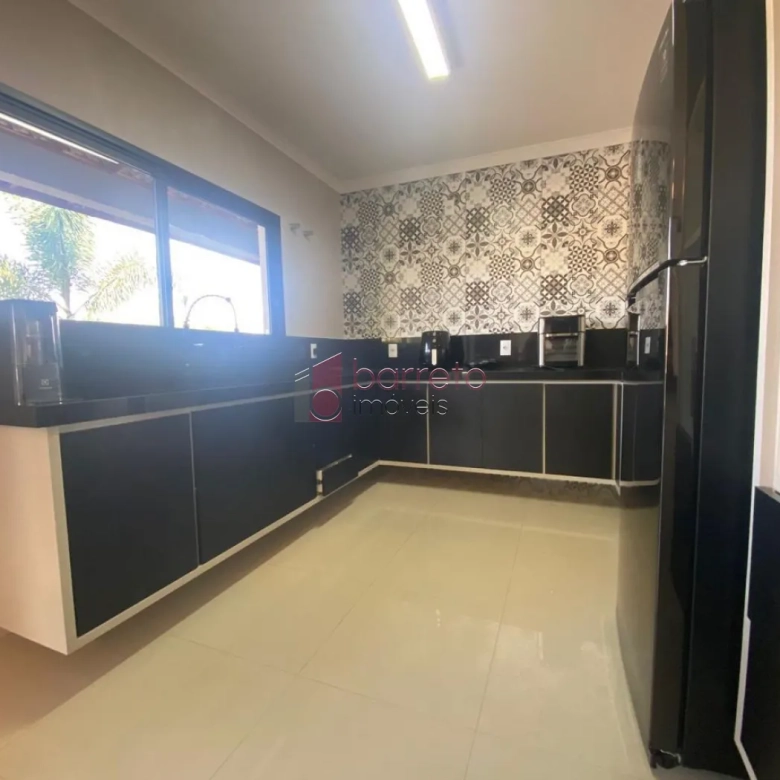 CASA TÉRREA À VENDA NO CONDOMÍNIO QUINTA DO JAPI EM CABREÚVA/SP