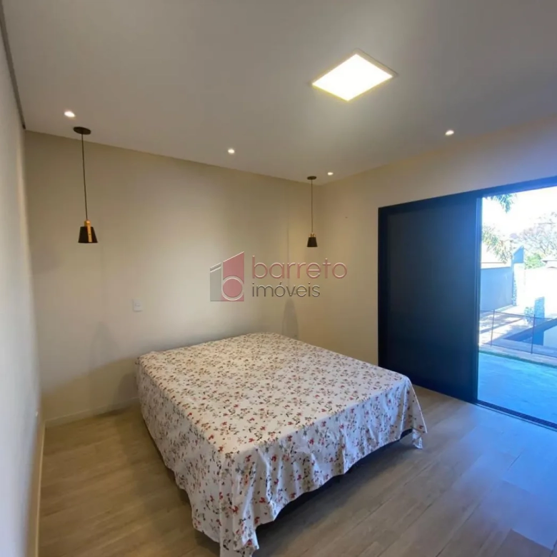 CASA TÉRREA À VENDA NO CONDOMÍNIO QUINTA DO JAPI EM CABREÚVA/SP