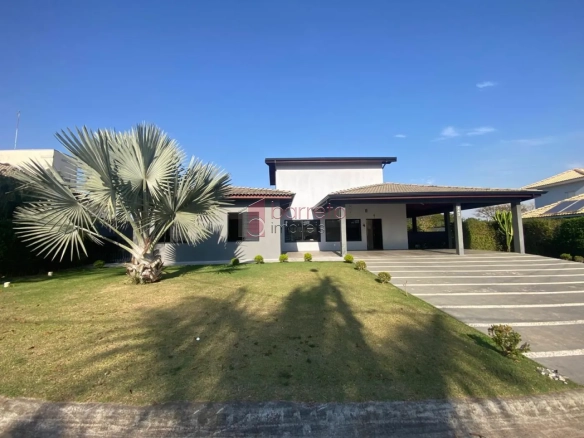 CASA TÉRREA À VENDA NO CONDOMÍNIO QUINTA DO JAPI EM CABREÚVA/SP