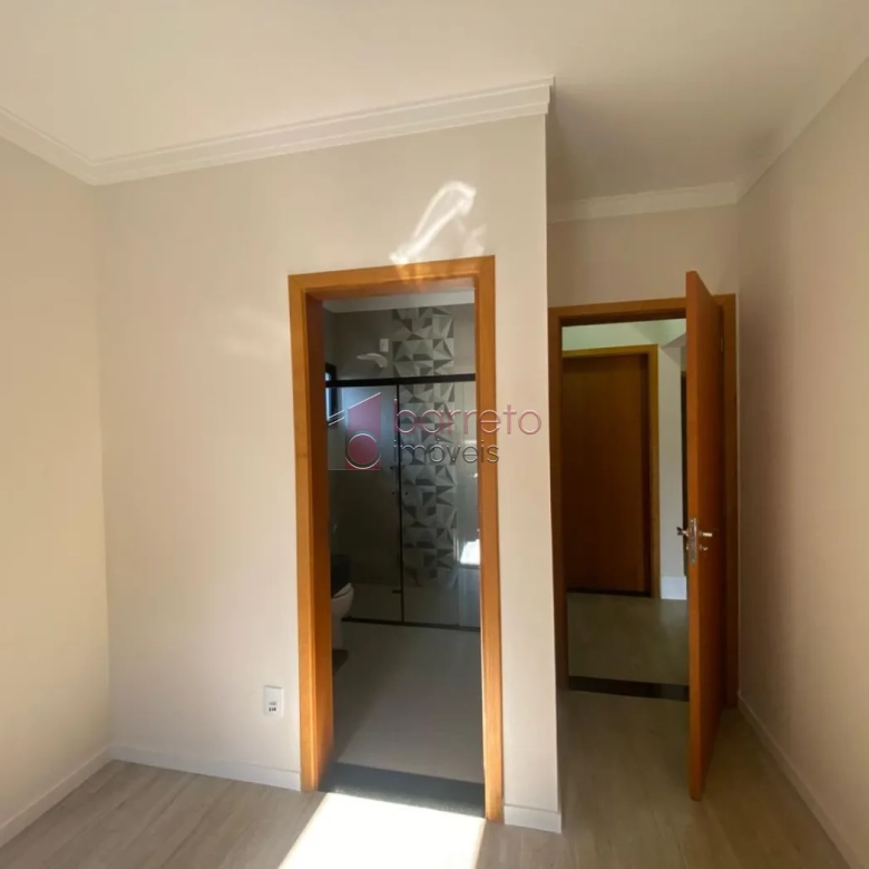 CASA TÉRREA À VENDA NO CONDOMÍNIO QUINTA DO JAPI EM CABREÚVA/SP