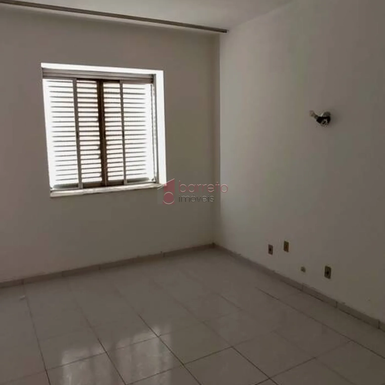 APARTAMENTO À VENDA NO CONDOMÍNIO ANTONIO FARINA NO CENTRO DE JUNDIAÍ/SP