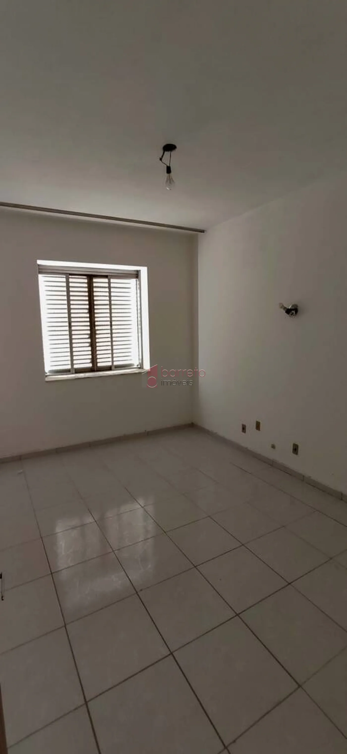 APARTAMENTO À VENDA NO CONDOMÍNIO ANTONIO FARINA NO CENTRO DE JUNDIAÍ/SP