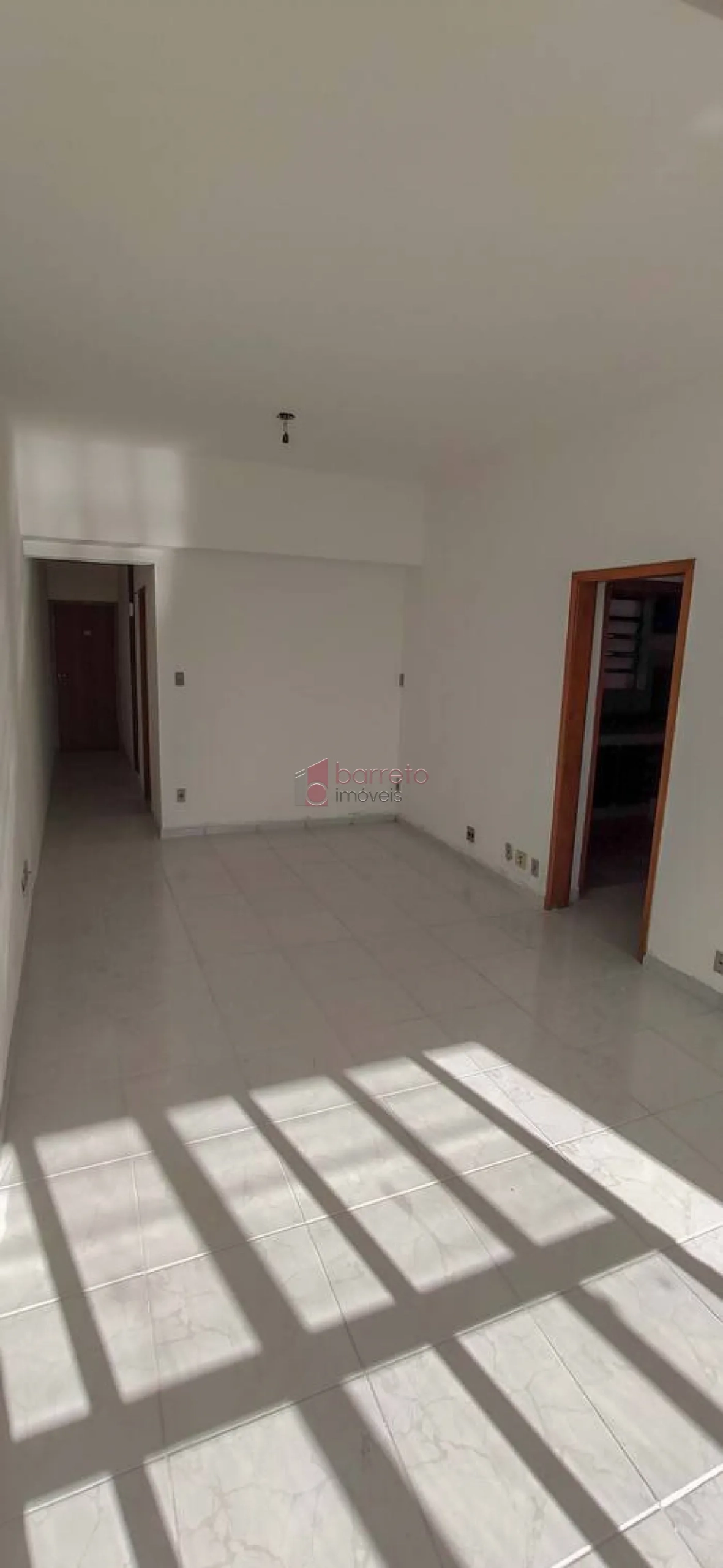 APARTAMENTO À VENDA NO CONDOMÍNIO ANTONIO FARINA NO CENTRO DE JUNDIAÍ/SP