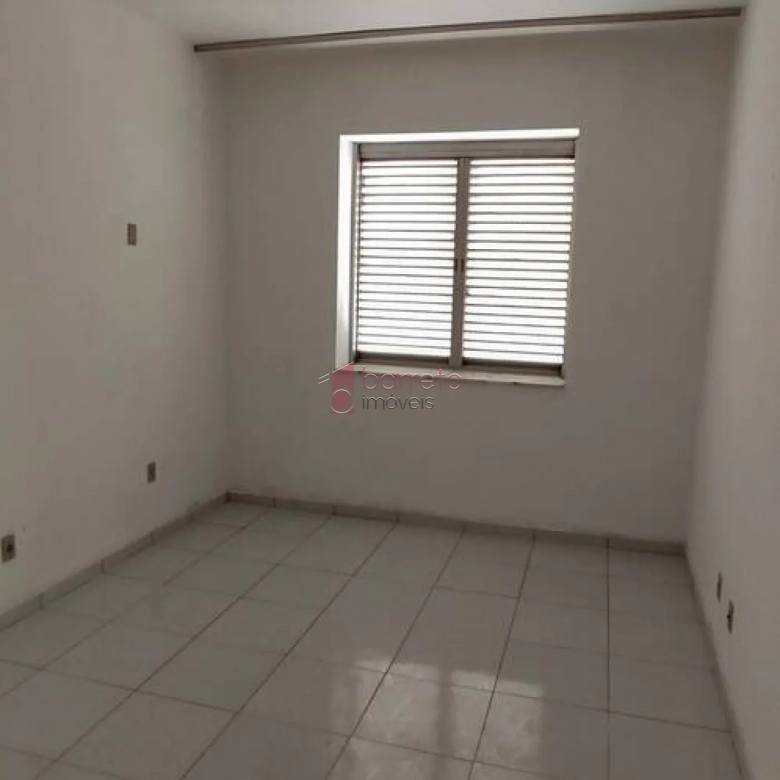 APARTAMENTO À VENDA NO CONDOMÍNIO ANTONIO FARINA NO CENTRO DE JUNDIAÍ/SP