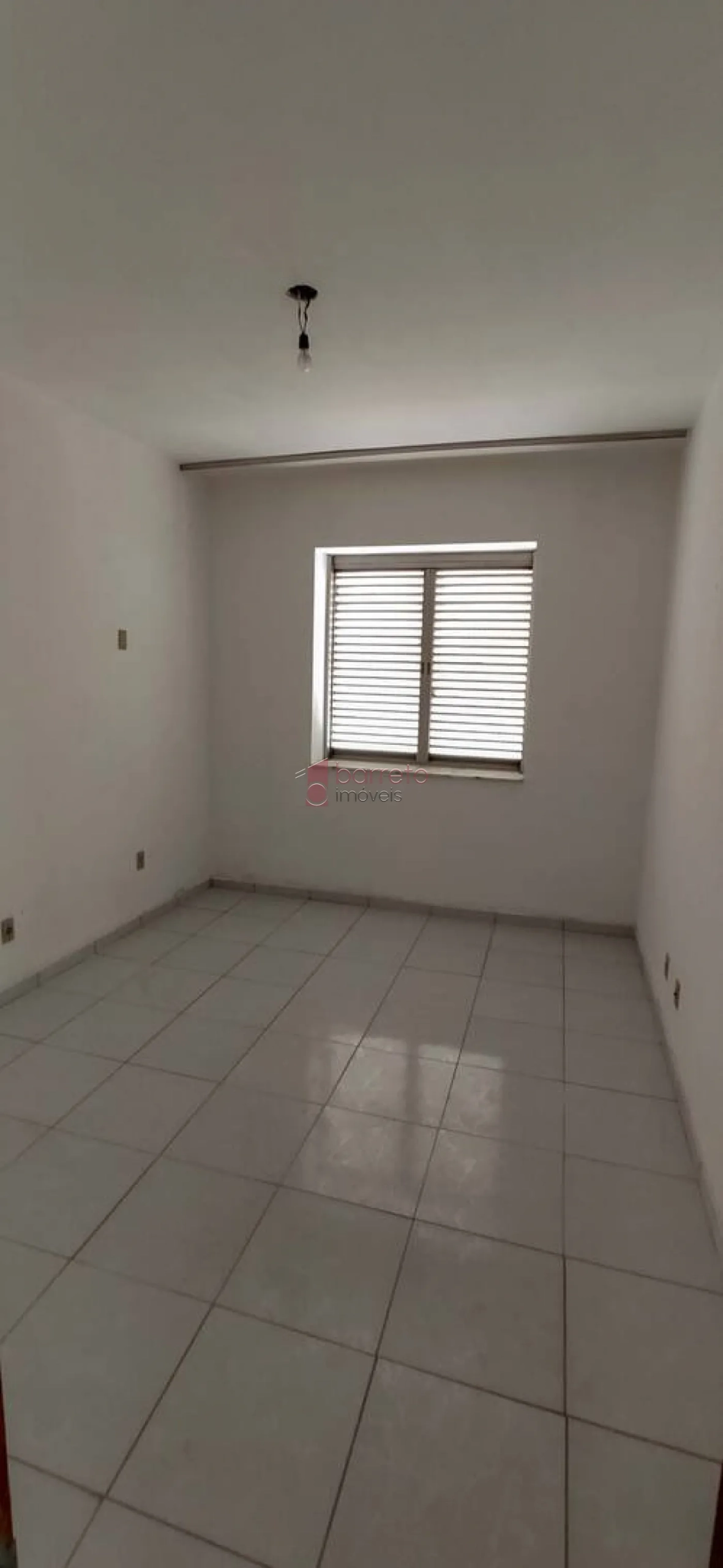 APARTAMENTO À VENDA NO CONDOMÍNIO ANTONIO FARINA NO CENTRO DE JUNDIAÍ/SP