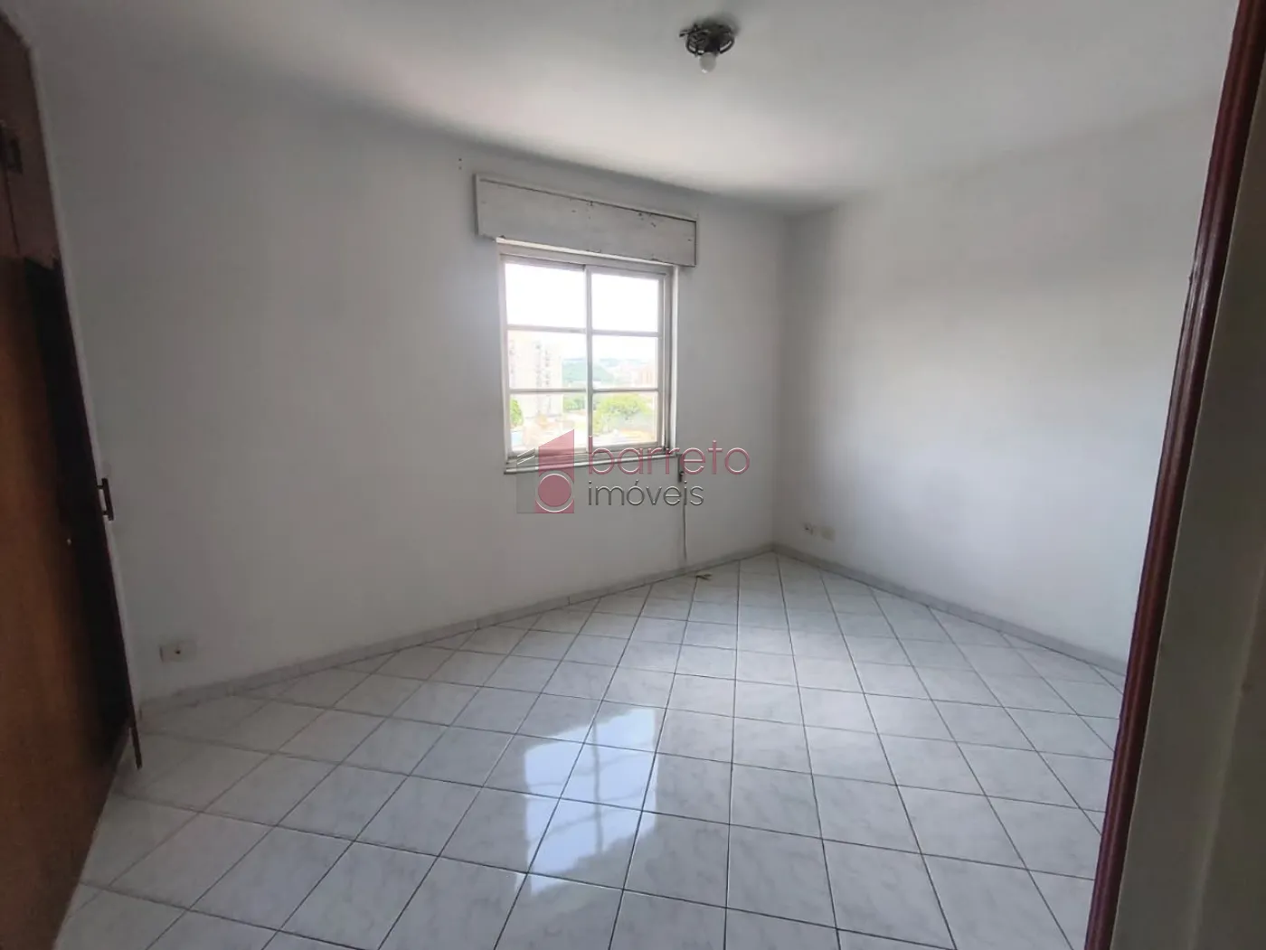 APARTAMENTO À VENDA NO EDIFÍCIO MARECHAL – CENTRO – JUNDIAÍ/SP