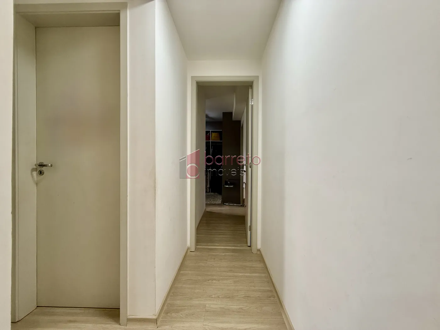 APARTAMENTO À VENDA NO CONDOMÍNIO SONETO – BAIRRO ENGORDADOURO EM JUNDIAÍ/SP