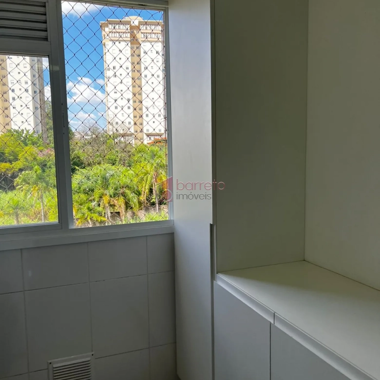 APARTAMENTO MOBILIADO À VENDA NO CONDOMÍNIO SONETO – BAIRRO ENGORDADOURO EM JUNDIAÍ/SP