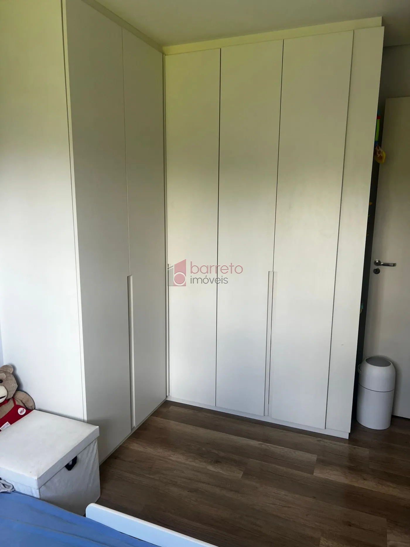 APARTAMENTO MOBILIADO À VENDA NO CONDOMÍNIO SONETO – BAIRRO ENGORDADOURO EM JUNDIAÍ/SP