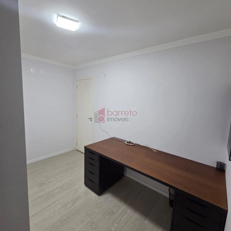 APARTAMENTO À VENDA NO CONDOMÍNIO ROYAL GARDEN NO HORTO SANTO ANTÔNIO EM JUNDIAÍ/SP