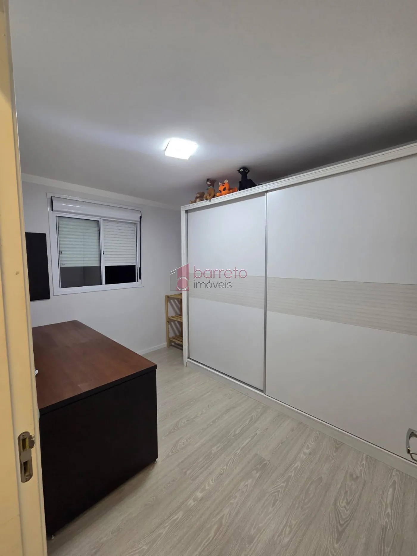 APARTAMENTO À VENDA NO CONDOMÍNIO ROYAL GARDEN NO HORTO SANTO ANTÔNIO EM JUNDIAÍ/SP