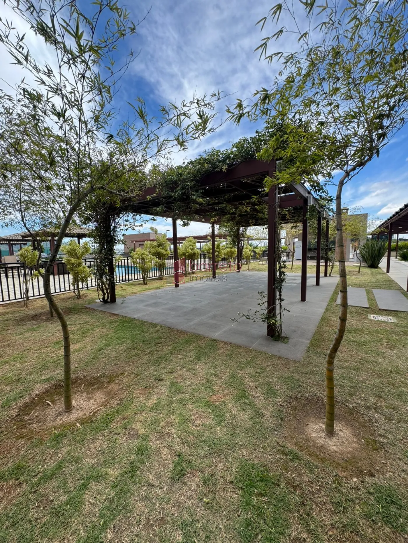 APARTAMENTO À VENDA NO CONDOMÍNIO ALTOS DA SAMUEL MARTINS – JARDIM DO LAGO – JUNDIAÍ/SP