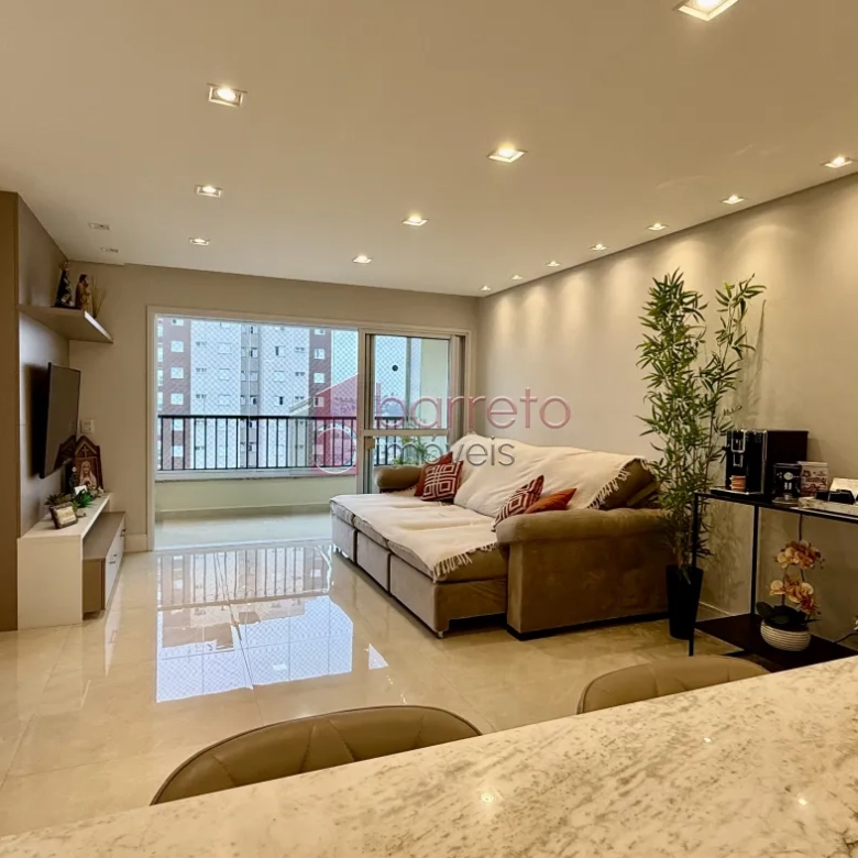 APARTAMENTO À VENDA NO CONDOMÍNIO LIBERTY EXCLUSIVE CLUB NO JARDIM MESSINA EM JUNDIAÍ/SP