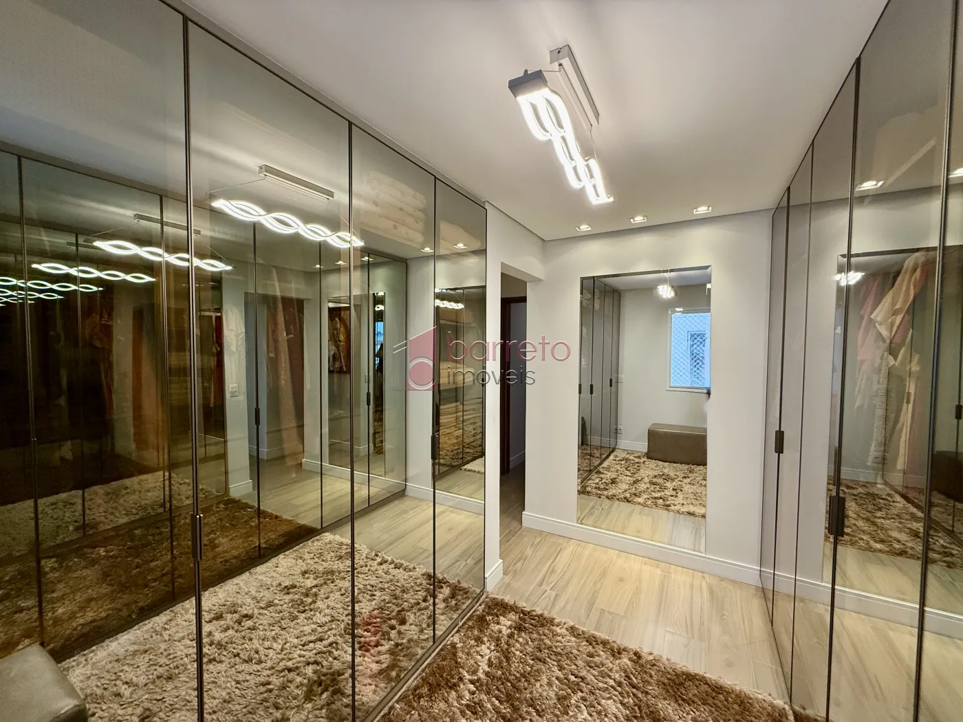APARTAMENTO À VENDA NO CONDOMÍNIO LIBERTY EXCLUSIVE CLUB NO JARDIM MESSINA EM JUNDIAÍ/SP