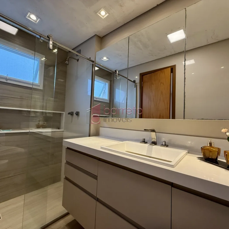 APARTAMENTO À VENDA NO CONDOMÍNIO LIBERTY EXCLUSIVE CLUB NO JARDIM MESSINA EM JUNDIAÍ/SP