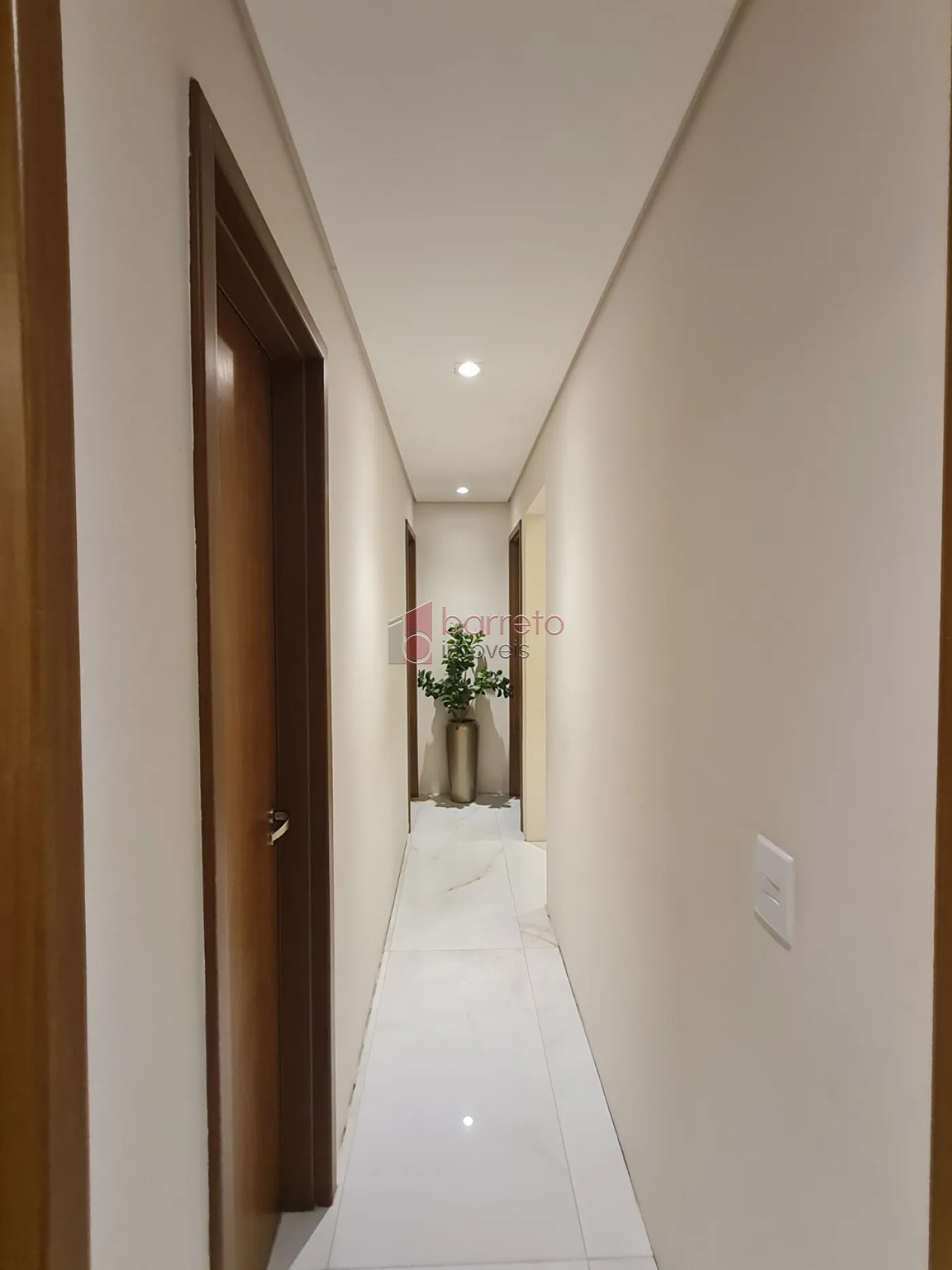 APARTAMENTO À VENDA NO CONDOMÍNIO LIBERTY EXCLUSIVE CLUB NO JARDIM MESSINA EM JUNDIAÍ/SP
