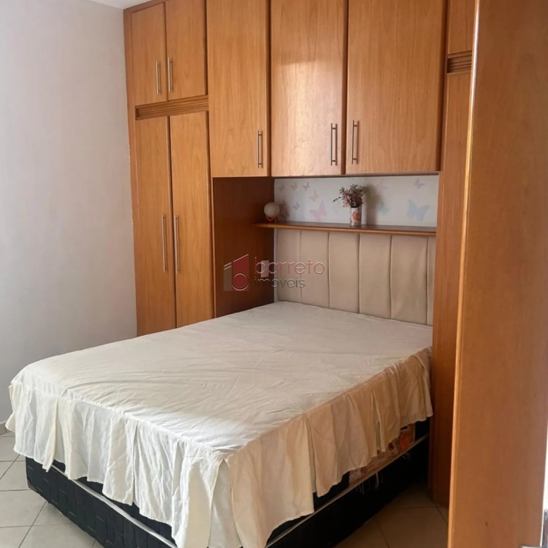 APARTAMENTO MOBILIADO PARA LOCAÇÃO NO CONDOMÍNIO CHÁCARA DAS FLORES II – JUNDIAÍ/SP