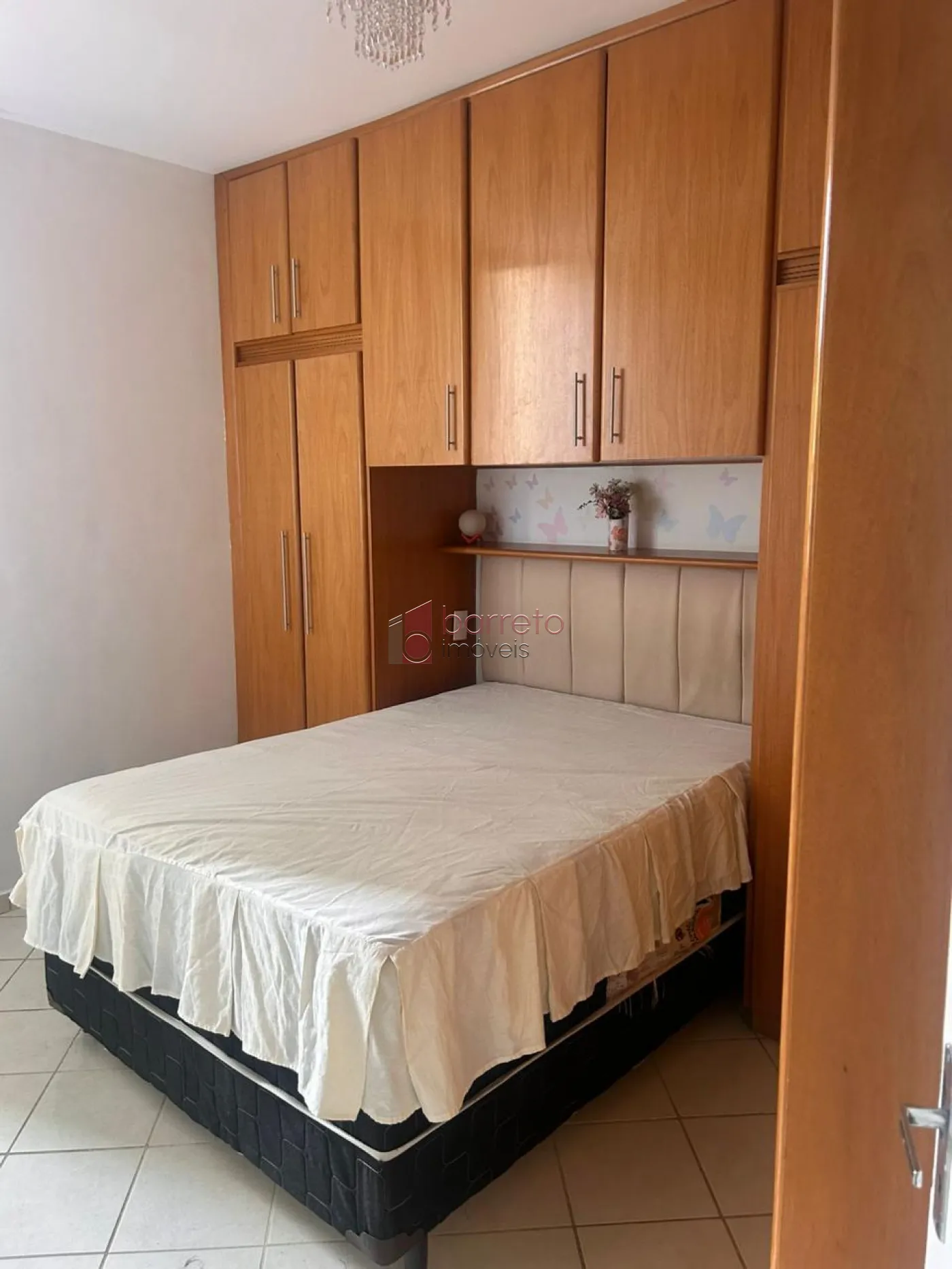 APARTAMENTO MOBILIADO PARA LOCAÇÃO NO CONDOMÍNIO CHÁCARA DAS FLORES II – JUNDIAÍ/SP