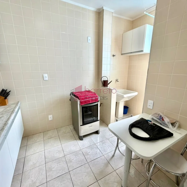 APARTAMENTO PORTEIRA FECHADA COM 02 QUARTOS À VENDA NO CONDOMÍNIO CHÁCARA DAS FLORES – JUNDIAÍ/SP