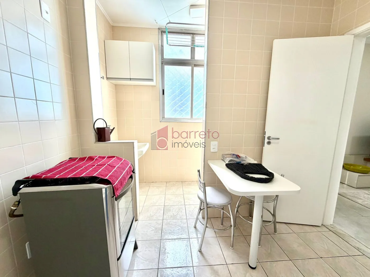 APARTAMENTO PORTEIRA FECHADA COM 02 QUARTOS À VENDA NO CONDOMÍNIO CHÁCARA DAS FLORES – JUNDIAÍ/SP
