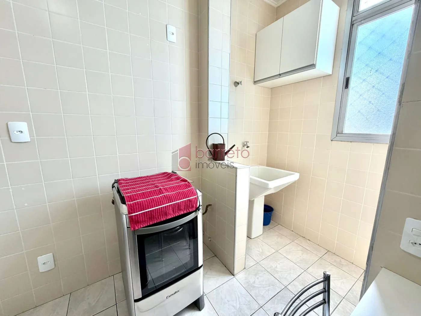 APARTAMENTO PORTEIRA FECHADA COM 02 QUARTOS À VENDA NO CONDOMÍNIO CHÁCARA DAS FLORES – JUNDIAÍ/SP