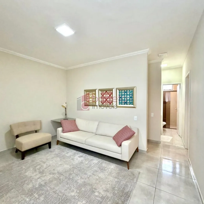 APARTAMENTO PORTEIRA FECHADA COM 02 QUARTOS À VENDA NO CONDOMÍNIO CHÁCARA DAS FLORES – JUNDIAÍ/SP