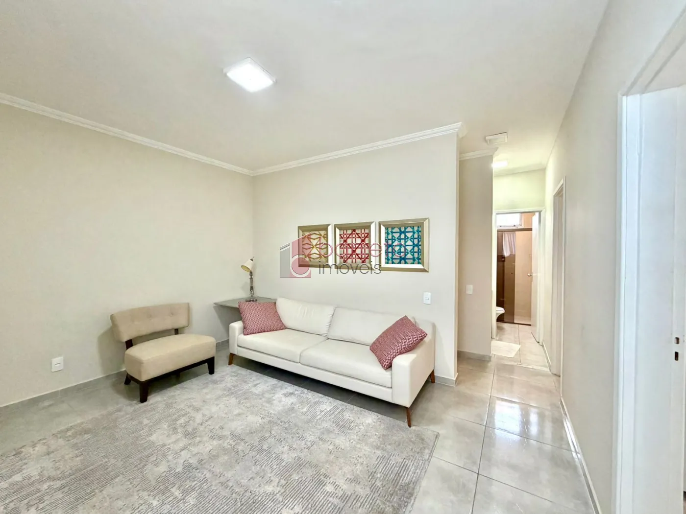 APARTAMENTO PORTEIRA FECHADA COM 02 QUARTOS À VENDA NO CONDOMÍNIO CHÁCARA DAS FLORES – JUNDIAÍ/SP