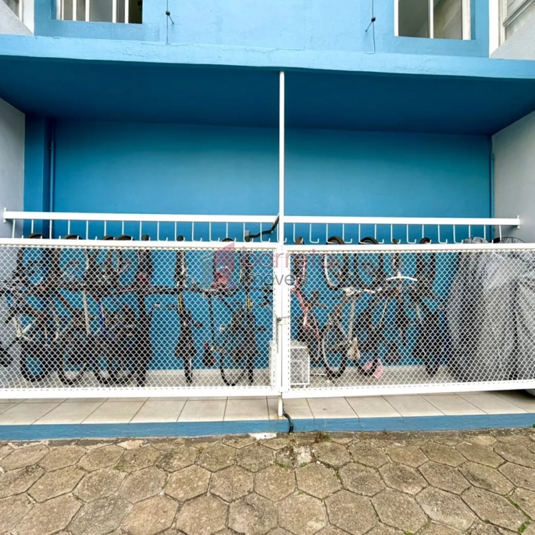 APARTAMENTO PORTEIRA FECHADA COM 02 QUARTOS À VENDA NO CONDOMÍNIO CHÁCARA DAS FLORES – JUNDIAÍ/SP