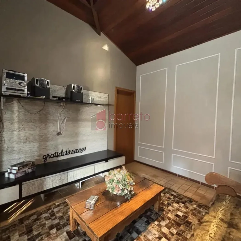 CASA À VENDA NO CONDOMÍNIO RESERVA DA SERRA NO BAIRRO MEDEIROS EM JUNDIAÍ/SP