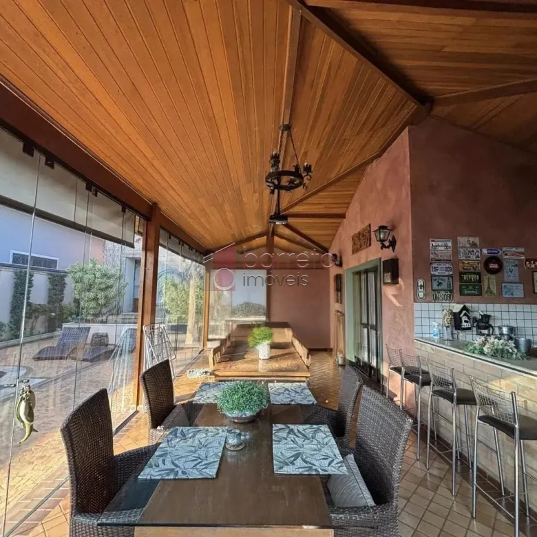 CASA À VENDA NO CONDOMÍNIO RESERVA DA SERRA NO BAIRRO MEDEIROS EM JUNDIAÍ/SP
