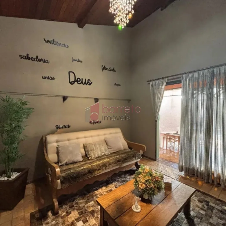 CASA À VENDA NO CONDOMÍNIO RESERVA DA SERRA NO BAIRRO MEDEIROS EM JUNDIAÍ/SP