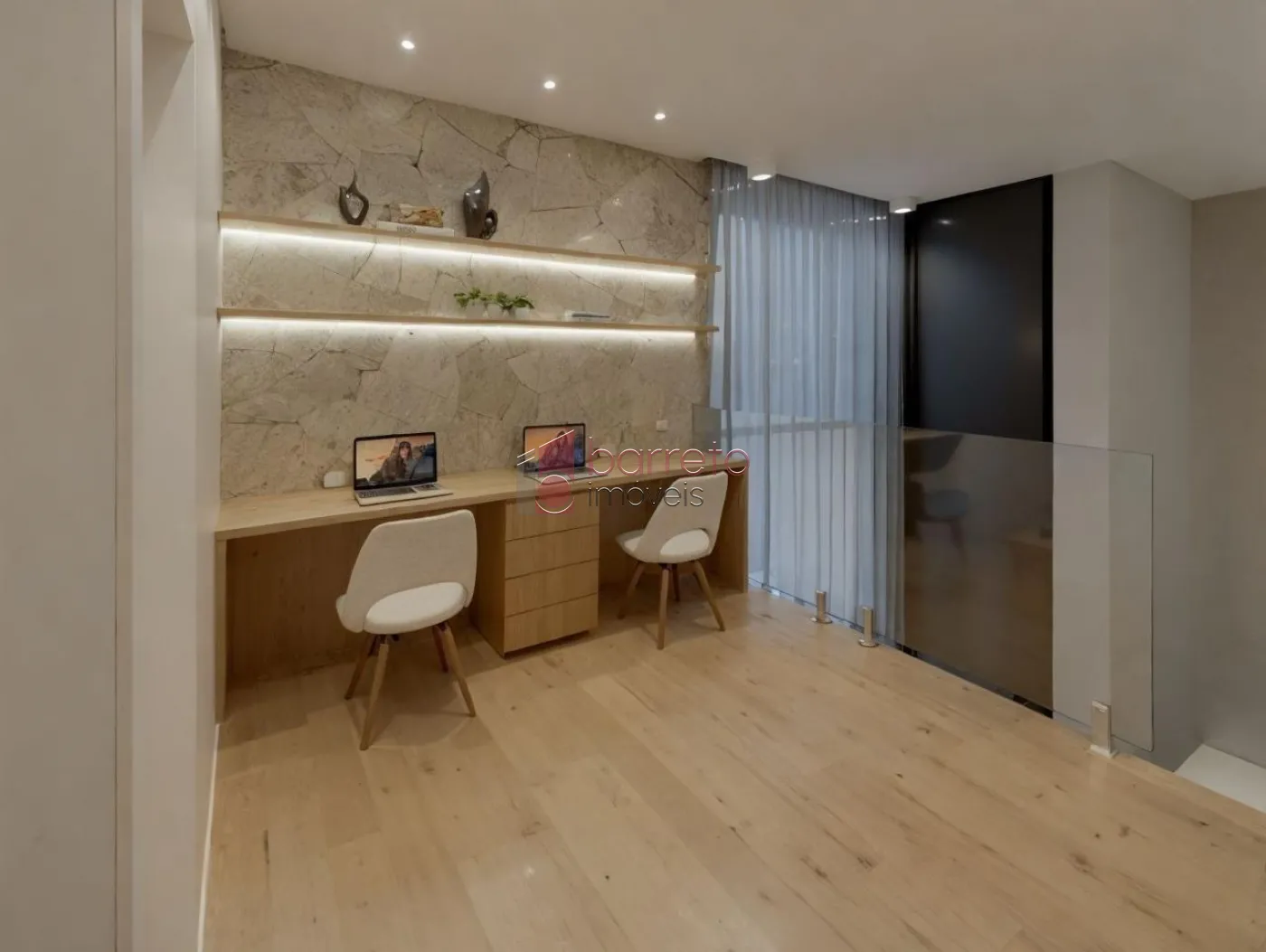 CASA RECÉM CONSTRUÍDA À VENDA NO CONDOMÍNIO BOSQUE DOS JATOBÁS EM JUNDIAÍ/SP